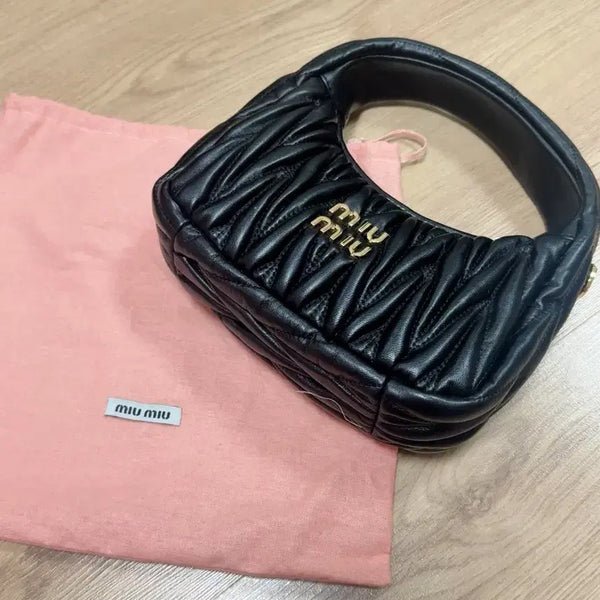 [BUNJANG] MUMU Matelassé Mini Bag / 득템하세요 뮤뮤 마틀라쎄 미니백 촬영용추천