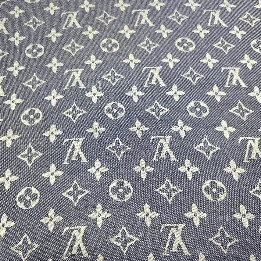 [BUNJANG] Louis Vuitton Monogram Silk Shawl / 루이비통 숄 정품