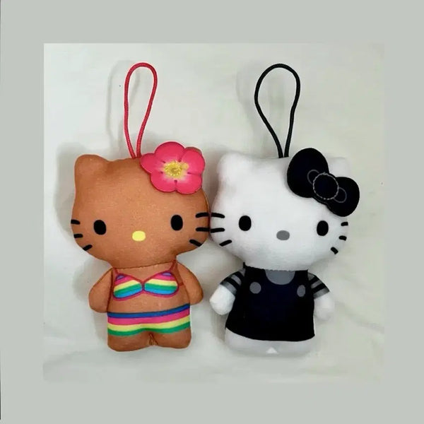 [BUNJANG] Sanrio Hello Kitty Tanning Kitty & Mono Kitty Bag Charm Set / [새상품/50주년]산리오 헬로키티 태닝키티 탄키티 모노키티 흑백키티 맥도날드 인형 가방 키링 고전키티
