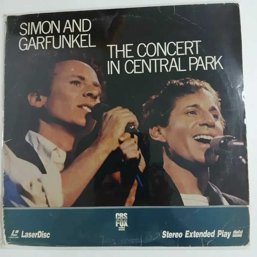 [BUNJANG] Simon & Garfunkel Central Park Concert 1981 LaserDisc / 사이먼 앤 가펑클 콘서트 레이저디스크 소장용 정크급