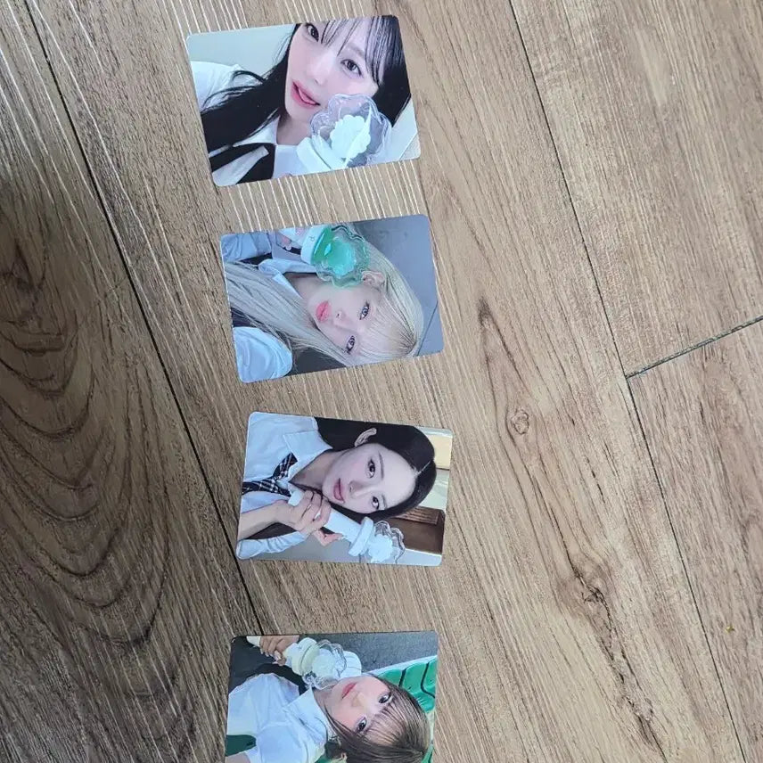 [BUNJANG] fromis_9 Official Lightstick Photocard Set (4 Members) / 프로미스나인 응원봉 포토카드 4종 세트