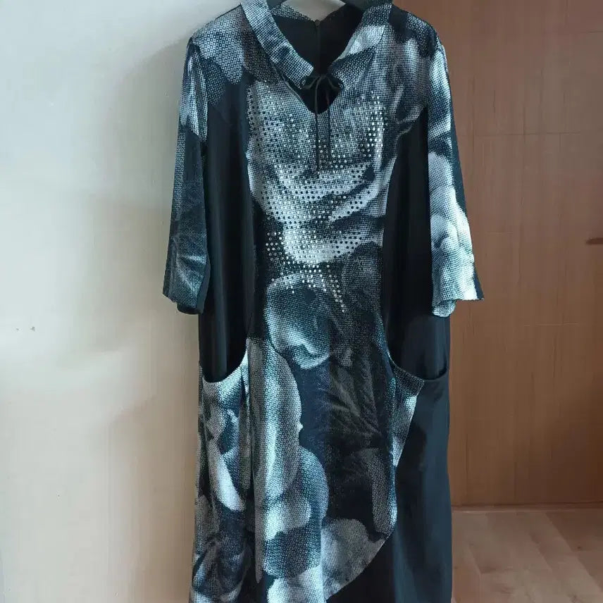[BUNJANG] Sysmax Black Rose Dress / 시스막스 블랙 로즈 원피스 77