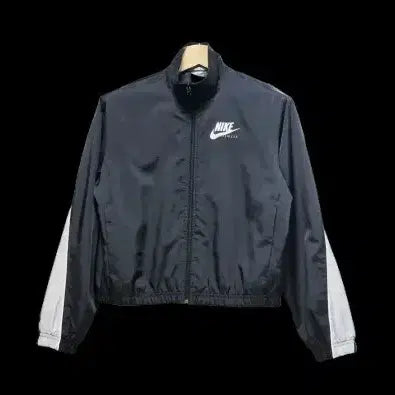 [BUNJANG] Nike Heritage Woven Cropped Training Jacket Black / 여성 나이키 헤리티지 우븐 검정 블랙 바람막이 트레이닝복 크롭