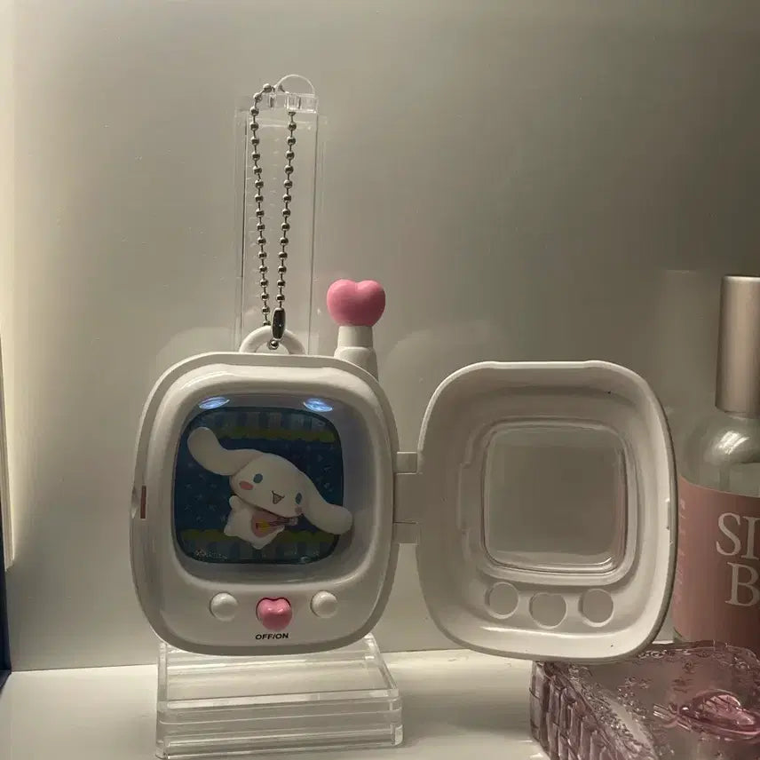 [BUNJANG] Sanrio Cinnamoroll Mini TV LED Keyring / 산리오 시나모롤 미니TV LED키링
