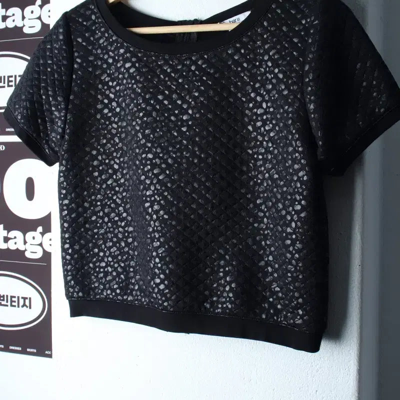 [BUNJANG] S-M Bathory Black USA Pattern Cropped T-Shirt / W(S-M) 바쓰리 반팔 티셔츠 USA 패턴 크롭 블랙 유니크-H37812