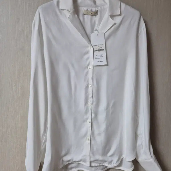 [BUNJANG] Siyaju Open Collar Silky Blouse / (새제품) 시야쥬 오픈카라 실키 블라우스 셔츠블라우스