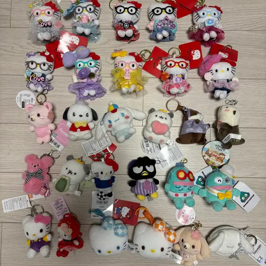 [BUNJANG] Sanrio Hello Kitty Wasabi Keyring Doll Charm / 산리오 키티 와사비 외 키링 열쇠고리 인형 저렴하게 판매합니다. (새상품)