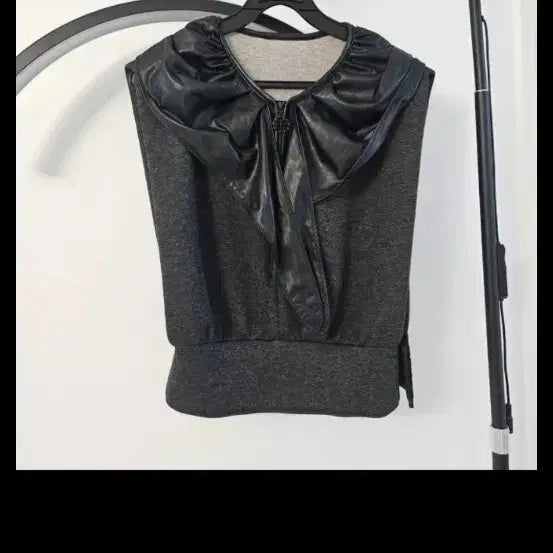[BUNJANG] OBZEE Sleeveless Vest Top / 오브제 조끼베스트