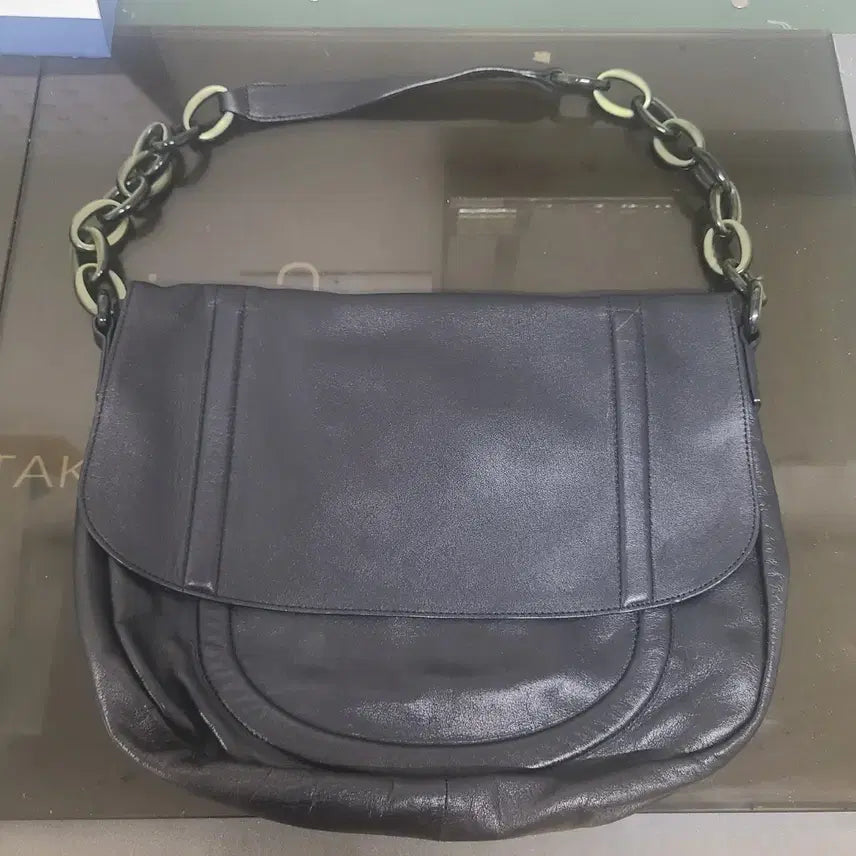 [BUNJANG] Matin Kim Black Leather Shoulder Bag with Chain Strap / matin kim 검정색 가죽 숄더백 체인 스트랩