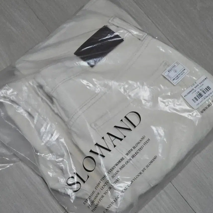 [BUNJANG] Slowand Cream Colored Pants / 슬로우앤드 크림색 바지