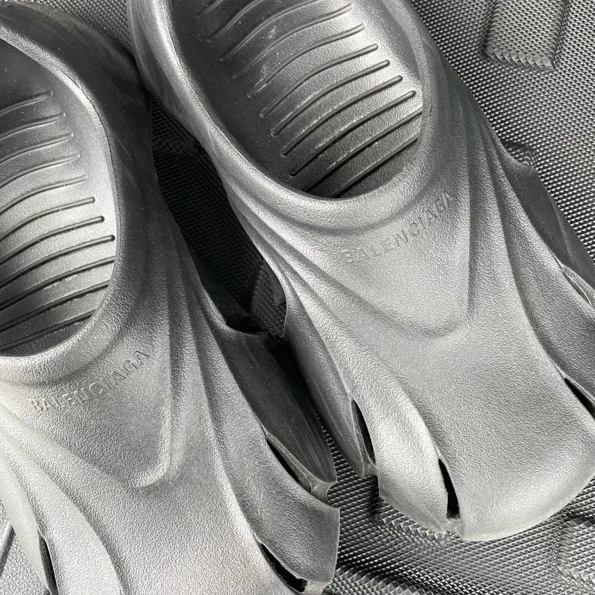 [BUNJANG] Balenciaga Rubber Mold Closed Sandals / [42] 발렌시아가 러버 몰드 클로즈드 샌들