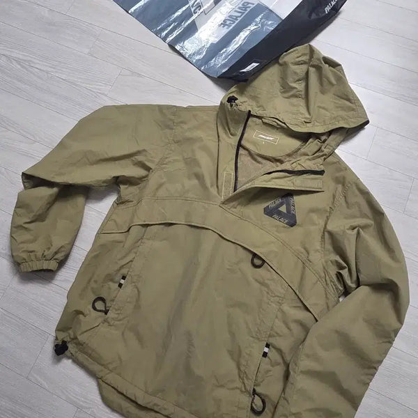 [BUNJANG] Palace Utility Jacket Tan Large / 팔라스 유틸리티 자켓 탄 라지 Palace utility Jacket L