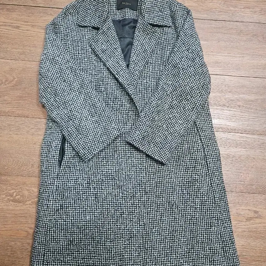 [BUNJANG] The Izzat Check Pattern Long Coat Jacket / 더 아이잗 체크 무늬 롱 코트 자켓 판매합니다