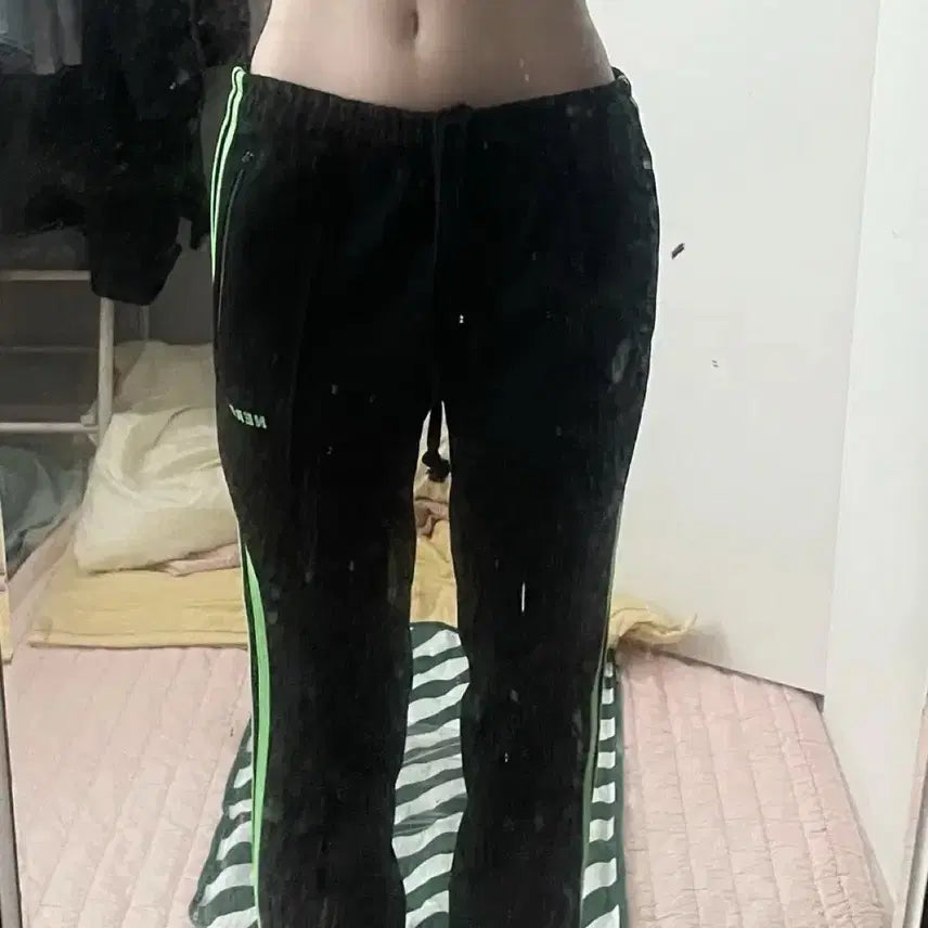 [BUNJANG] NERDY Low Rise Track Pants Mint / 3일할인 ) 널디 로우라이즈 트랙팬츠 아디다스 트레이닝팬츠 갸루 희귀 대장템 민트 에이블리 무신사 착샷