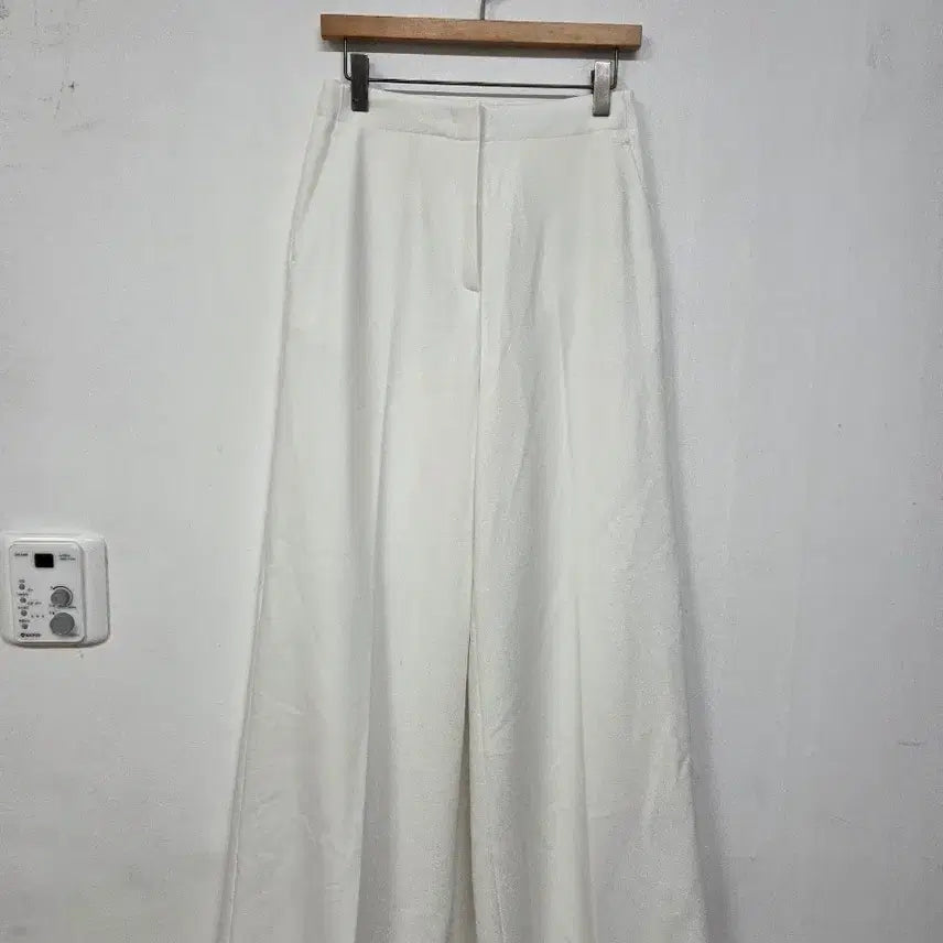 [BUNJANG] BRONN Bootcut Slacks / BRONN 브론 부츠컷 슬랙스