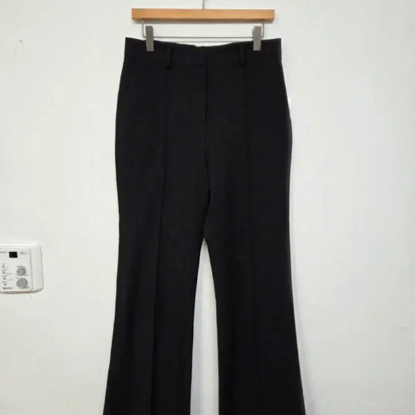 [BUNJANG] Lovemeu Bootcut Slacks / 러브미우 부츠컷 슬랙스