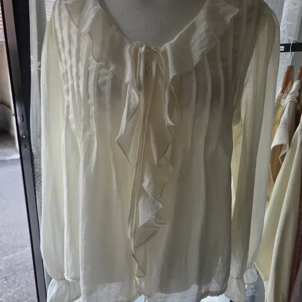 [BUNJANG] Ruffle Frill Blouse Ivory / 러플 프릴 블라우스 아이보리