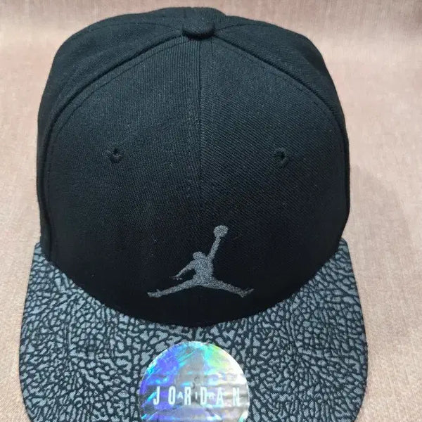 [BUNJANG] Jordan Jumpman Elephant Print Visor Snapback (Youth) / [정품] 조던 점프맨 코끼리 패턴 바이저 스냅백 (YOUTH)