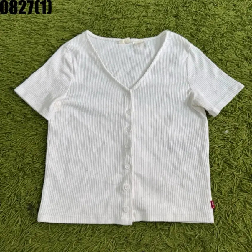 [BUNJANG] Levi's White Ribbed V-Neck Button-Up T-Shirt / 리바이스 화이트 골지 브이넥 반팔 버튼업