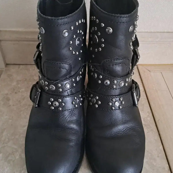 [BUNJANG] Studded Leather Boots Black / 스터드 장식 가죽 부츠 블랙