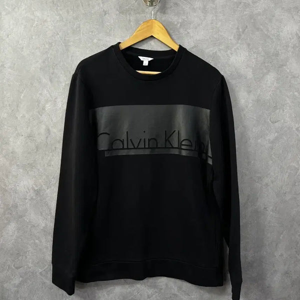[BUNJANG] Calvin Klein Sweatshirt Black M / 캘빈클라인 맨투맨 블랙 M