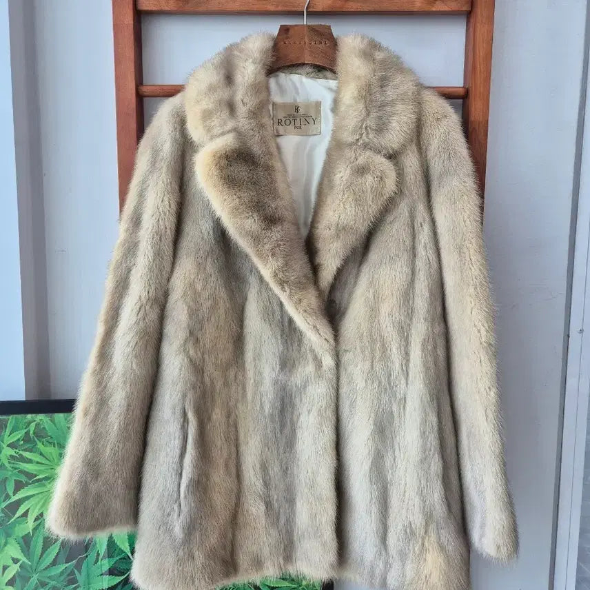 [BUNJANG] ROTINY Real SAGA Mink Fur Coat Cream / (시즌전특가)ROTINY 리얼 사가밍크 퍼 크림