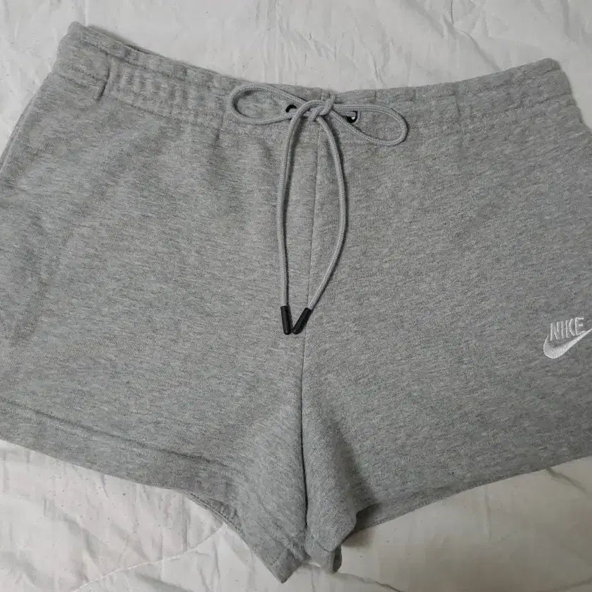 [BUNJANG] Nike Gray Shorts / 나이키 그레이 반바지