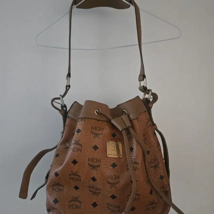 [BUNJANG] MCM Visetos Bucket Bag Brown / MCM 비세토스 버킷백 브라운