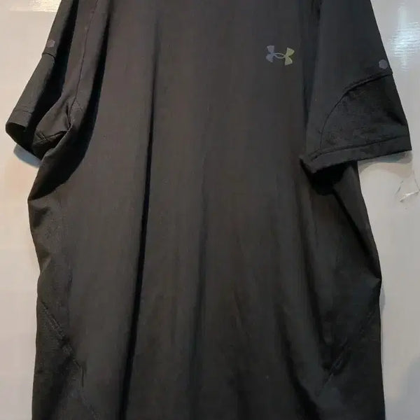 [BUNJANG] Under Armour UA Rush Performance T-Shirt Black / 언더아머 기능성 반팔티 블랙