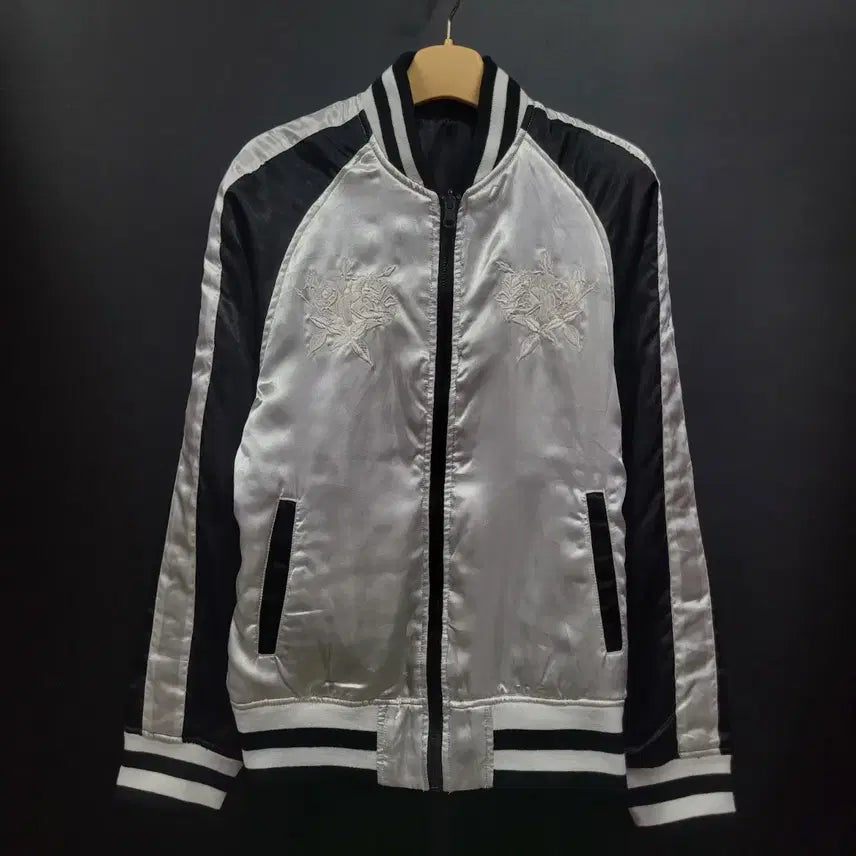 [BUNJANG] Vanquish Vintage Sukajan Reversible Jacket / vanquish 빈티지 스카잔 리버시블 자켓