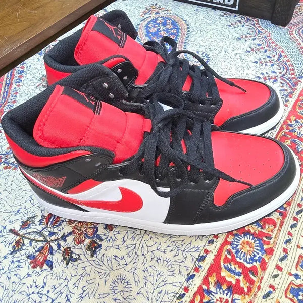 [BUNJANG] Nike Air Jordan 1 Mid Bred Toe Sneakers / 나이키 에어 조던 1 미드 브레드 토 (2428)