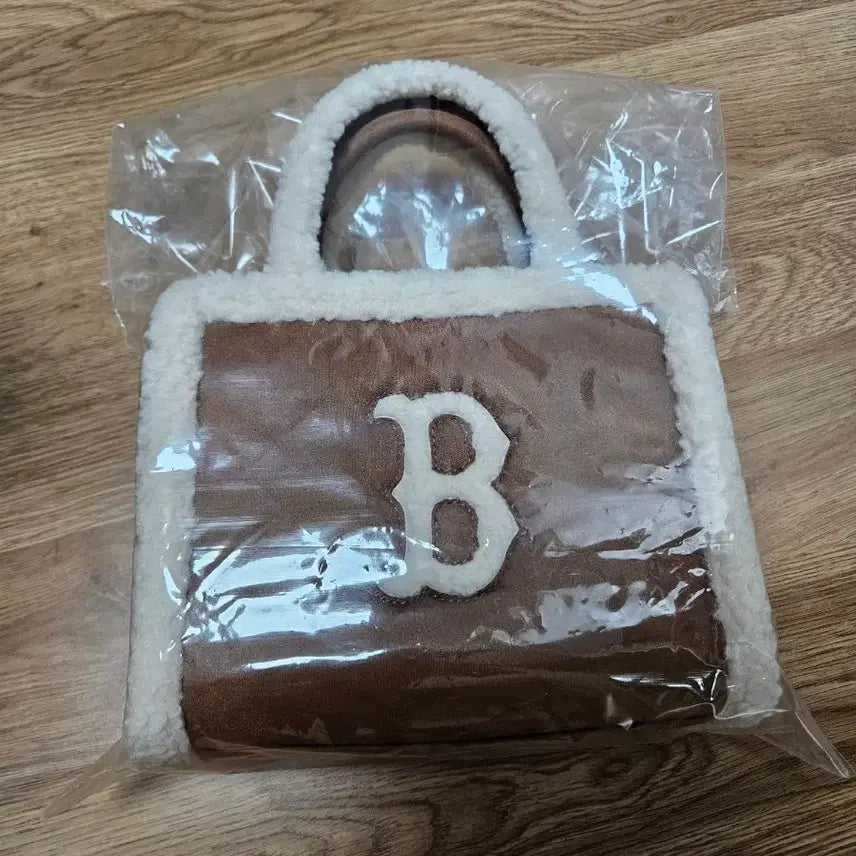 [BUNJANG] UGG MLB Suede Tote Bag / 어그 Mlb 스웨이드 토트백