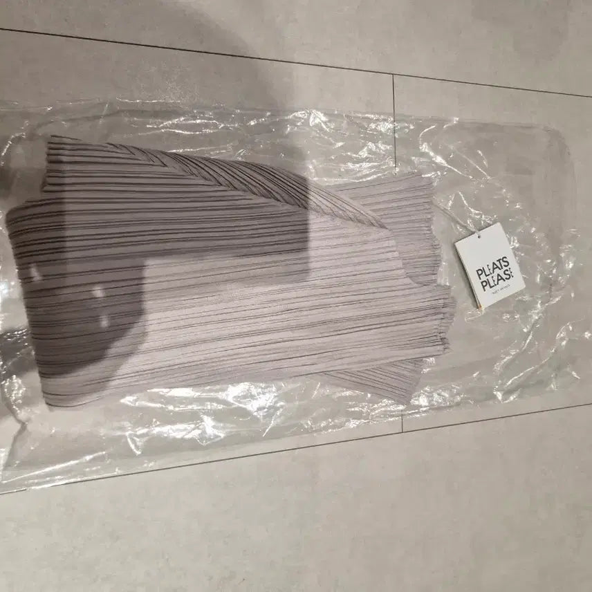 [BUNJANG] Pleats Please Grayige Long Sleeve Top / (새상품)플리츠플리즈 그레이지 긴팔 탑