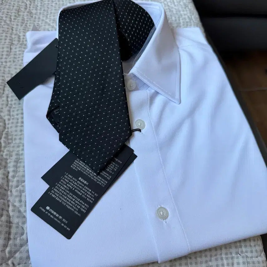 [BUNJANG] Andz White Shirt + Tie Set New / 앤드지 화이트셔츠+넥타이 새상품 판매