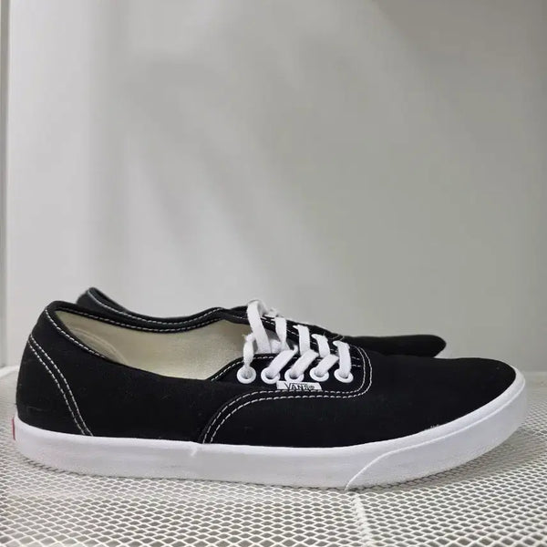 [BUNJANG] Vans Authentic Black Sneakers / 260반스 어센틱 블랙 스니커즈  -