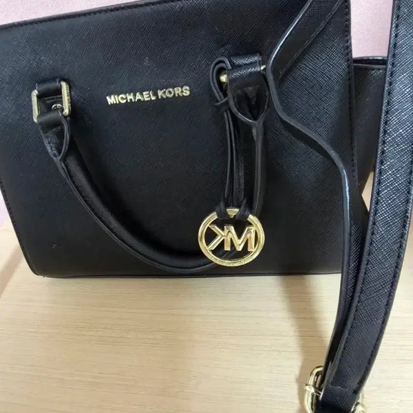 [BUNJANG] Michael Kors Saffiano Tote Bag Black / 마이클코어스 토트백 블랙