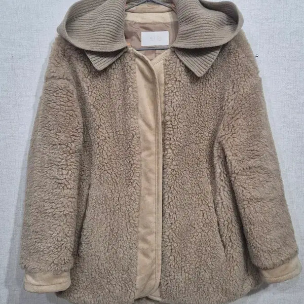 [BUNJANG] SJSJ Beige Fleece Hooded Zip-Up Jacket / SJSJ 베이지색 양털 후드 집업 자켓