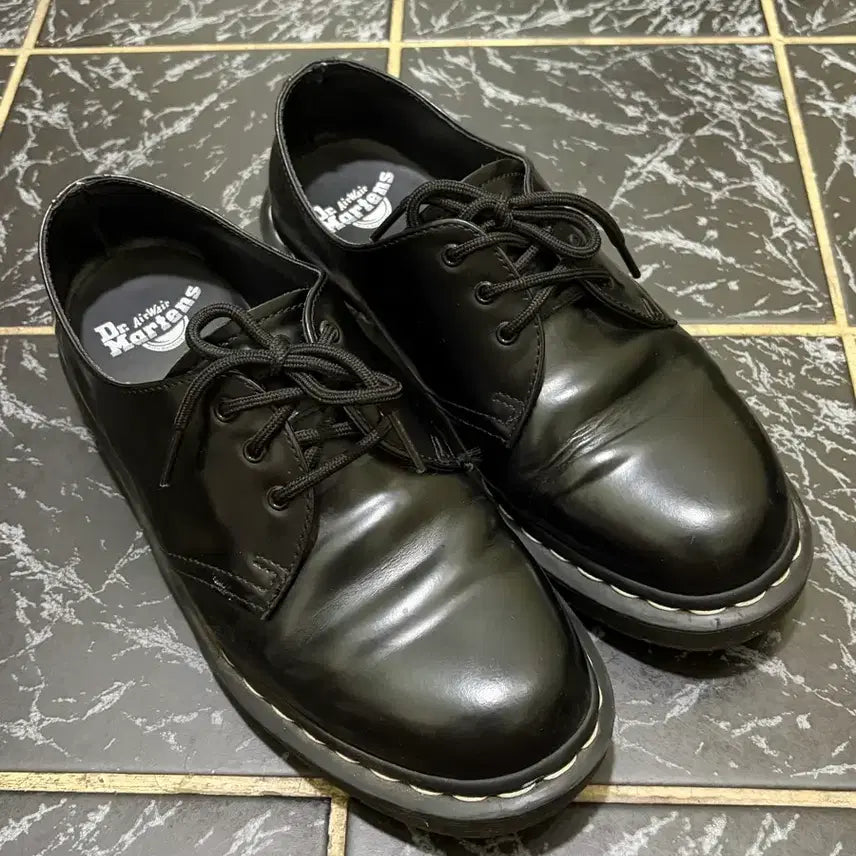 [BUNJANG] Dr. Martens WS 260 White Stitch Boots / 닥터마틴 WS 260