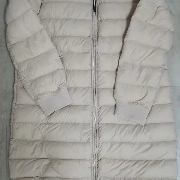[BUNJANG] Tommy Jeans Lightweight Down Jacket / 타미진스 경량 패딩 베이지