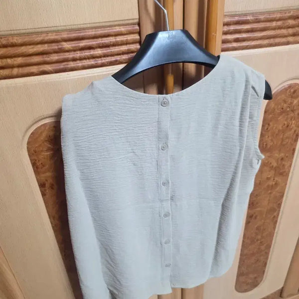 [BUNJANG] Sleeveless Blouse and Jacket Set / 탑블라우스