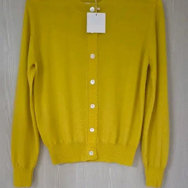 [BUNJANG] 100% Wool Cardigan with Mother-of-Pearl Buttons / 울 가디건