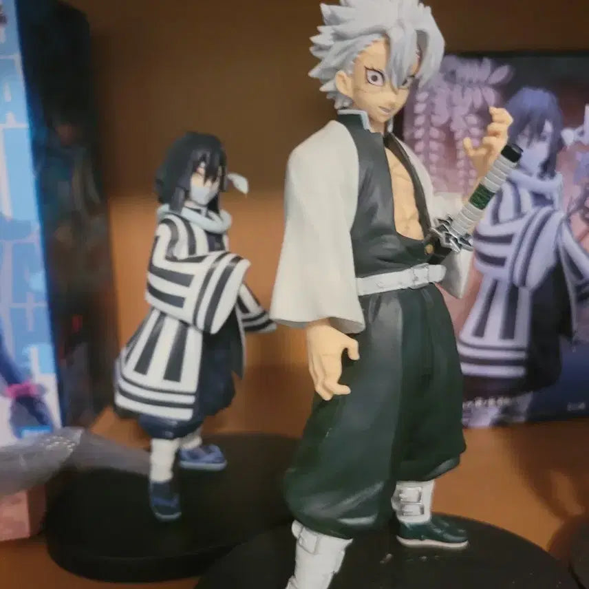 [BUNJANG] Demon Slayer Sanemi & Iguro Figure Bundle / 귀멸의 칼날 사네미 이구로 피규어