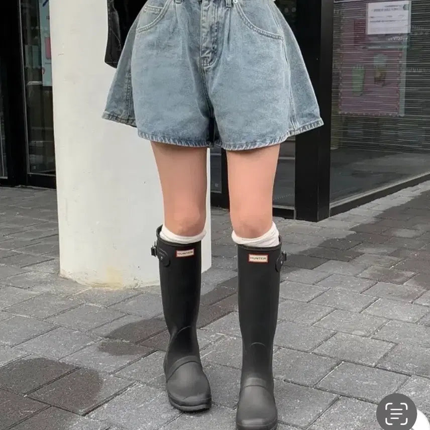 [BUNJANG] Modimood Flare A-Line Denim Shorts / s-m 모디무드 홀 플레어 a라인 데님 반바지 에이블리 홀리 히니크
