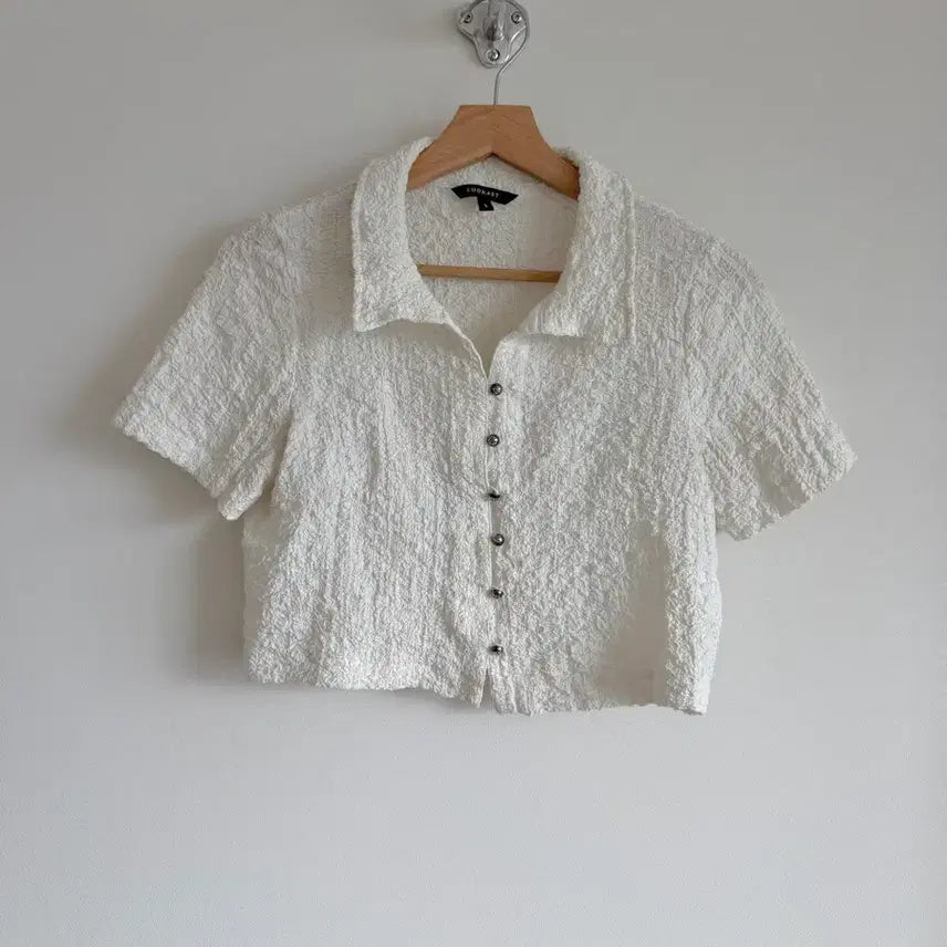 [BUNJANG] Lookast Cropped Button-Up Blouse / 룩캐스트(Lookast) 크롭 버튼업 블라우스