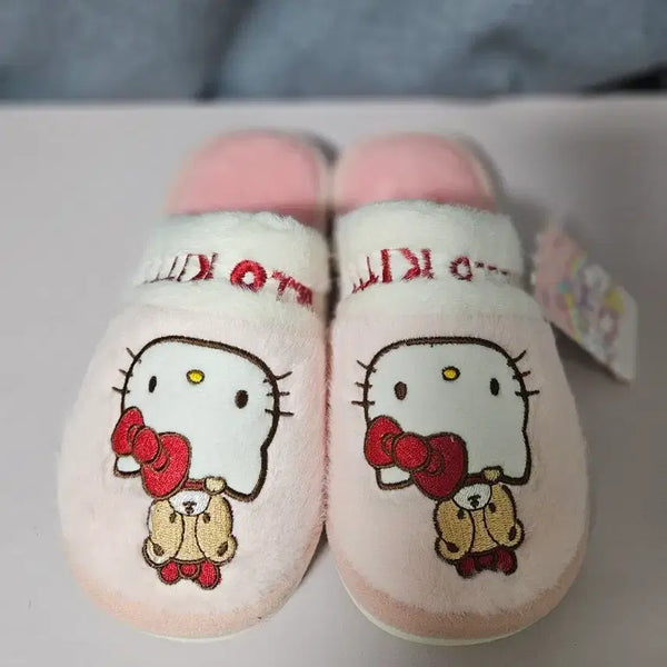[BUNJANG] Hello Kitty Pink Embroidered Slippers / 새제품)헬로키티 핑크 슬리퍼