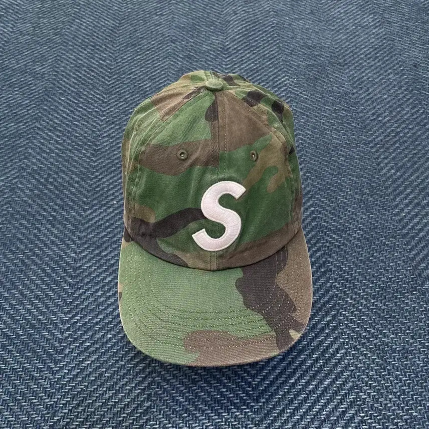 [BUNJANG] Supreme S Logo 6-Panel Camo Baseball Cap OS / [Os] 슈프림 S로고 6패널 카모 볼캡 만원샵