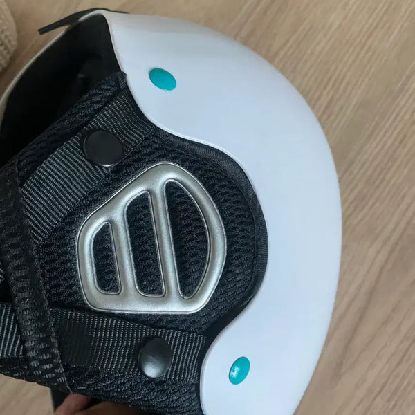 [BUNJANG] White Ski Helmet / 스키 헬멧 화이트