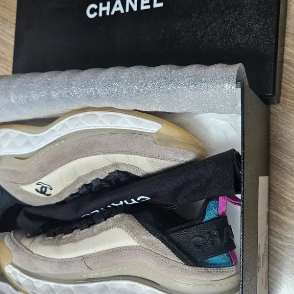 [BUNJANG] Chanel Sneakers Size 38 / 샤넬 스니커즈 38