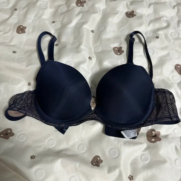 [BUNJANG] Triumph Navy Lace Bra 75A / 트라이엄프 네이비 레이스 브라 75A