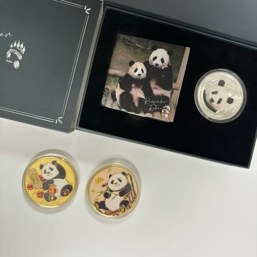 [BUNJANG] Fu Bao Limited Edition Coin Bundle Set / 푸바오 한정판 주화 일괄판매